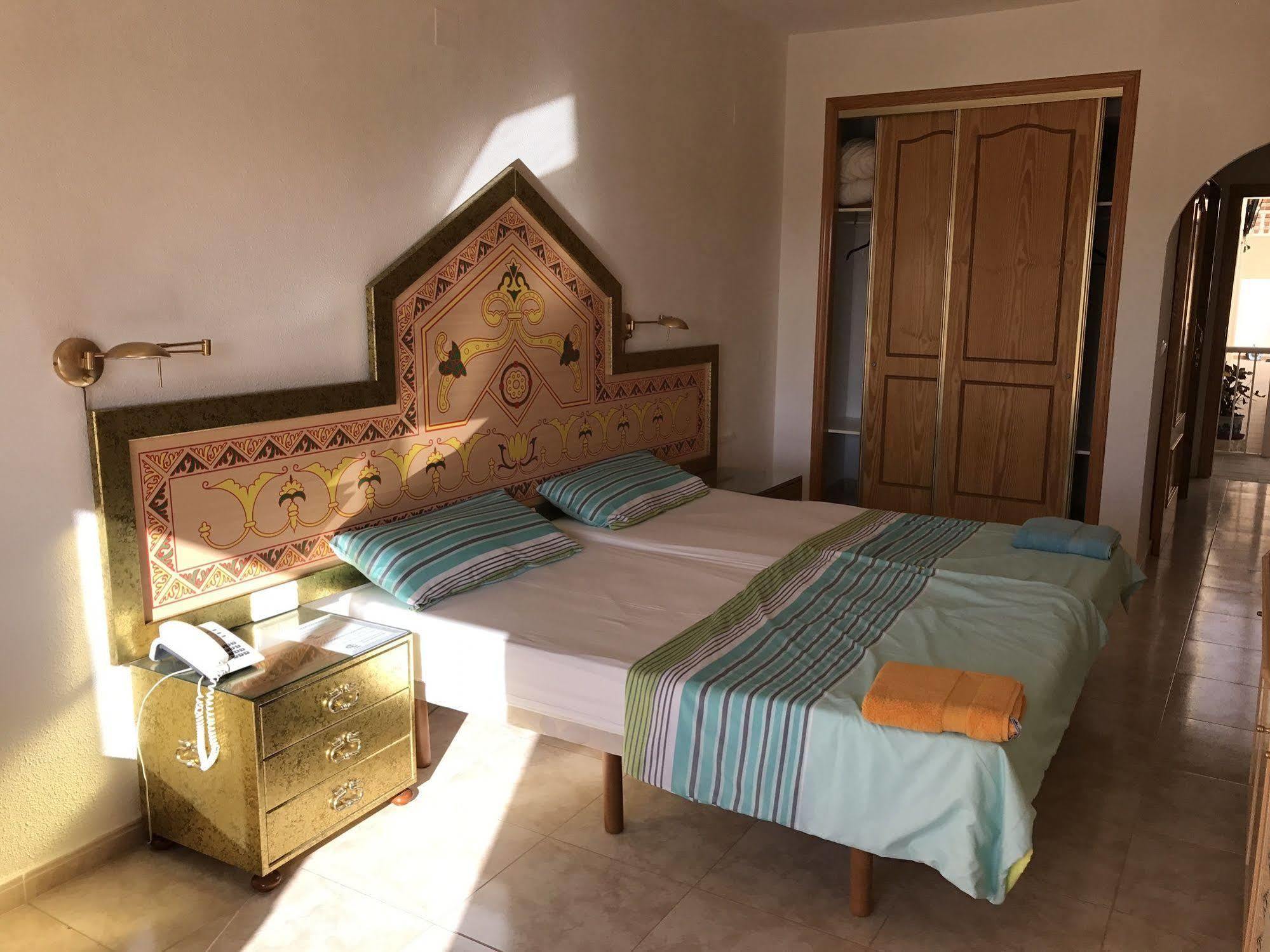Bed & Breakfast Algorfa Castillo de Montemar